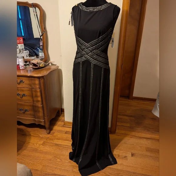 Prom Fluted Tadashi Shoji | Dresses | Tadashi Shoji Black Gunmetal Accent Vamp ...
